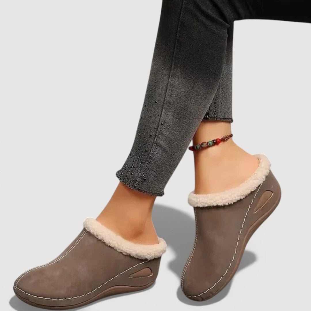 Novi | Zapatilla Mule Confort